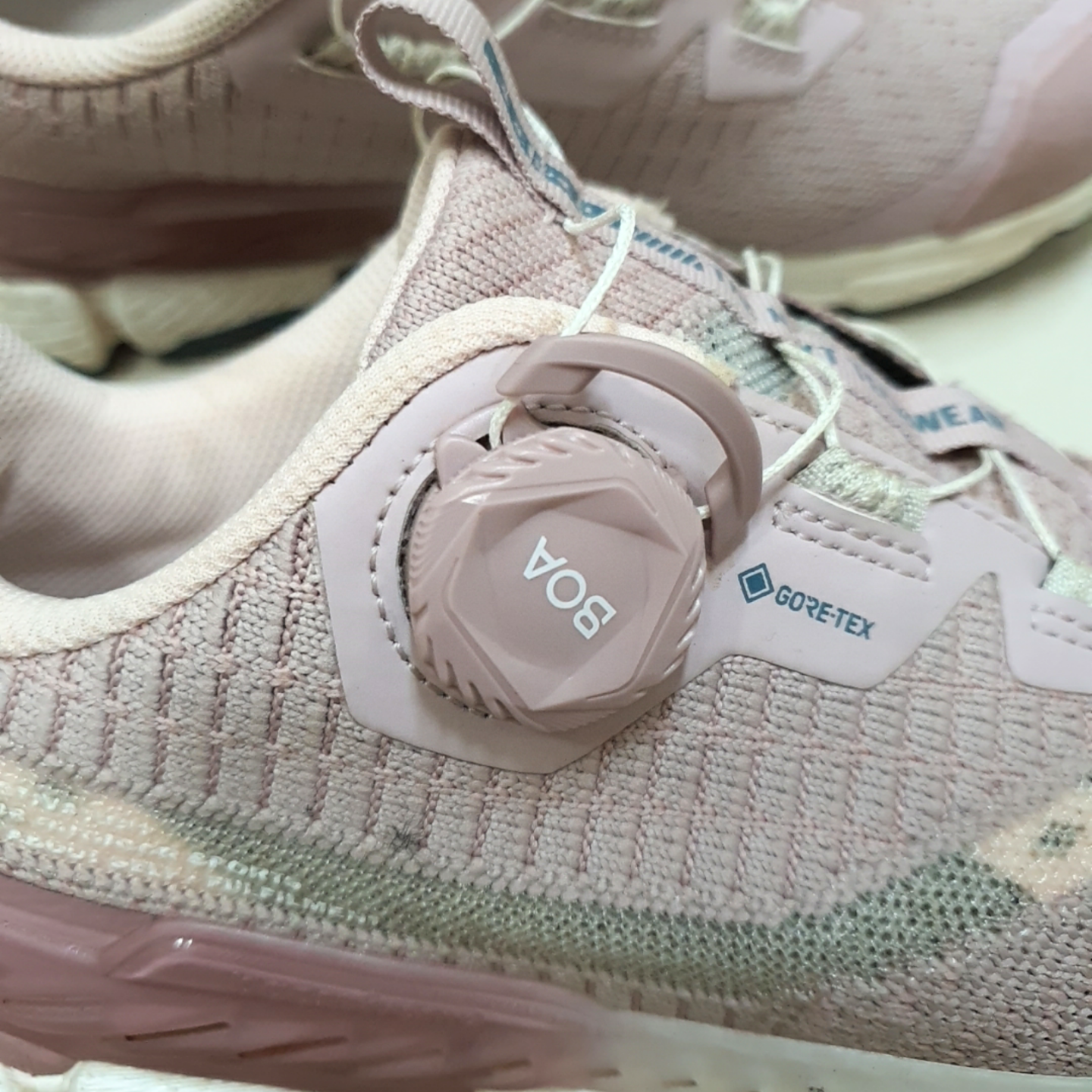 아이더 여성 트레킹화