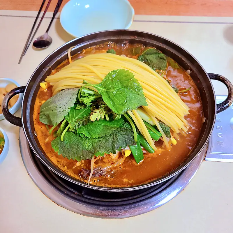 6시내고향 충북 제천 고향노포 뼈다귀 감자탕 맛집 추천