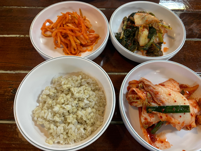 몽촌토성보리밥손칼국수 김치