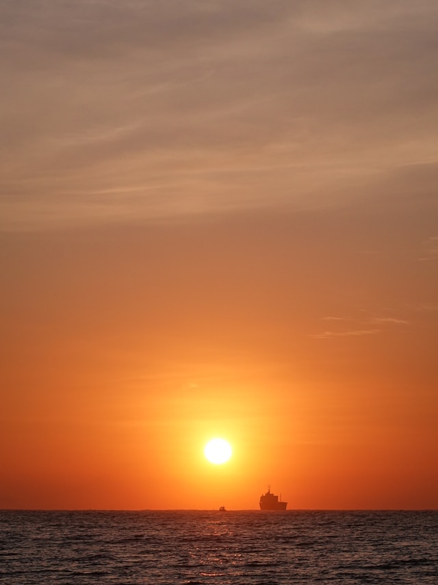 강릉 일출 명소 비교: 강문해변 vs 안목해변