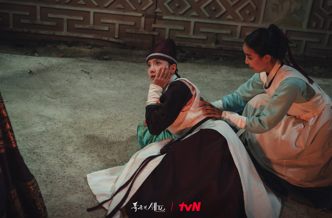 대비에게 뺨 맞는 연지영