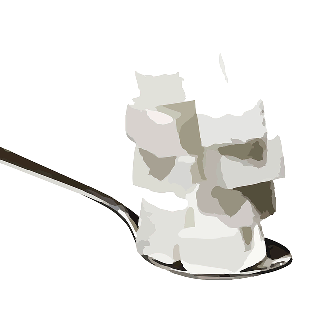 각설탕을 숟가락으로 뜨는 모습