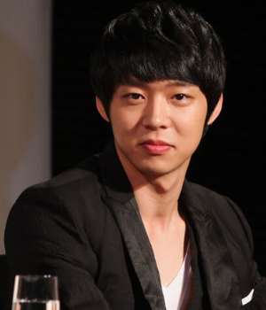 박유천