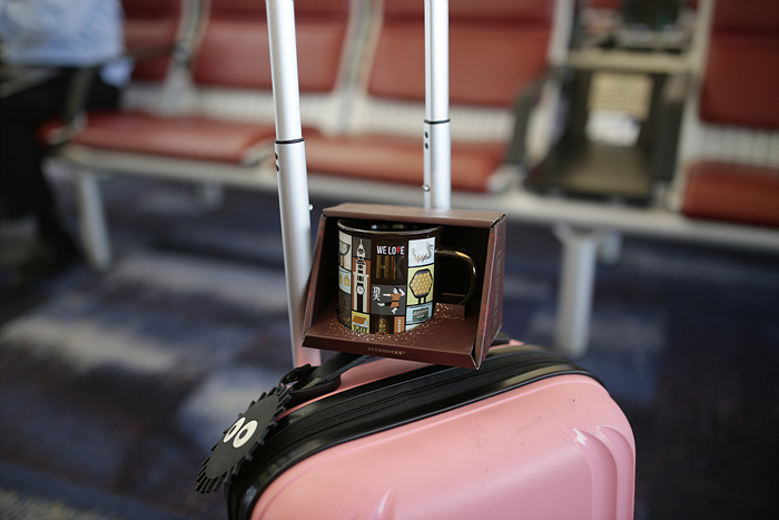 홍콩공항-스타벅스컵-구입