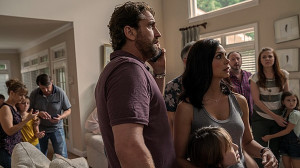 혜성 파편이 지구를 강타했다는 뉴스를 보는 이웃과 존부부