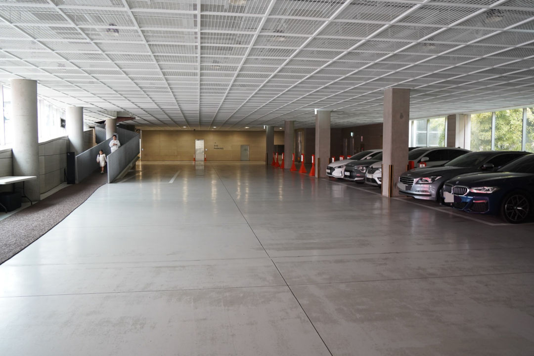 리움 미술관 주차장