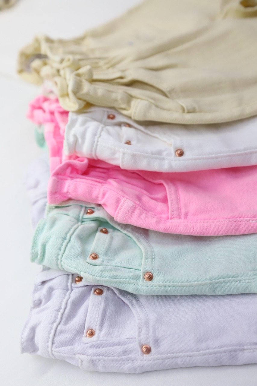 다채로운 바지 사진