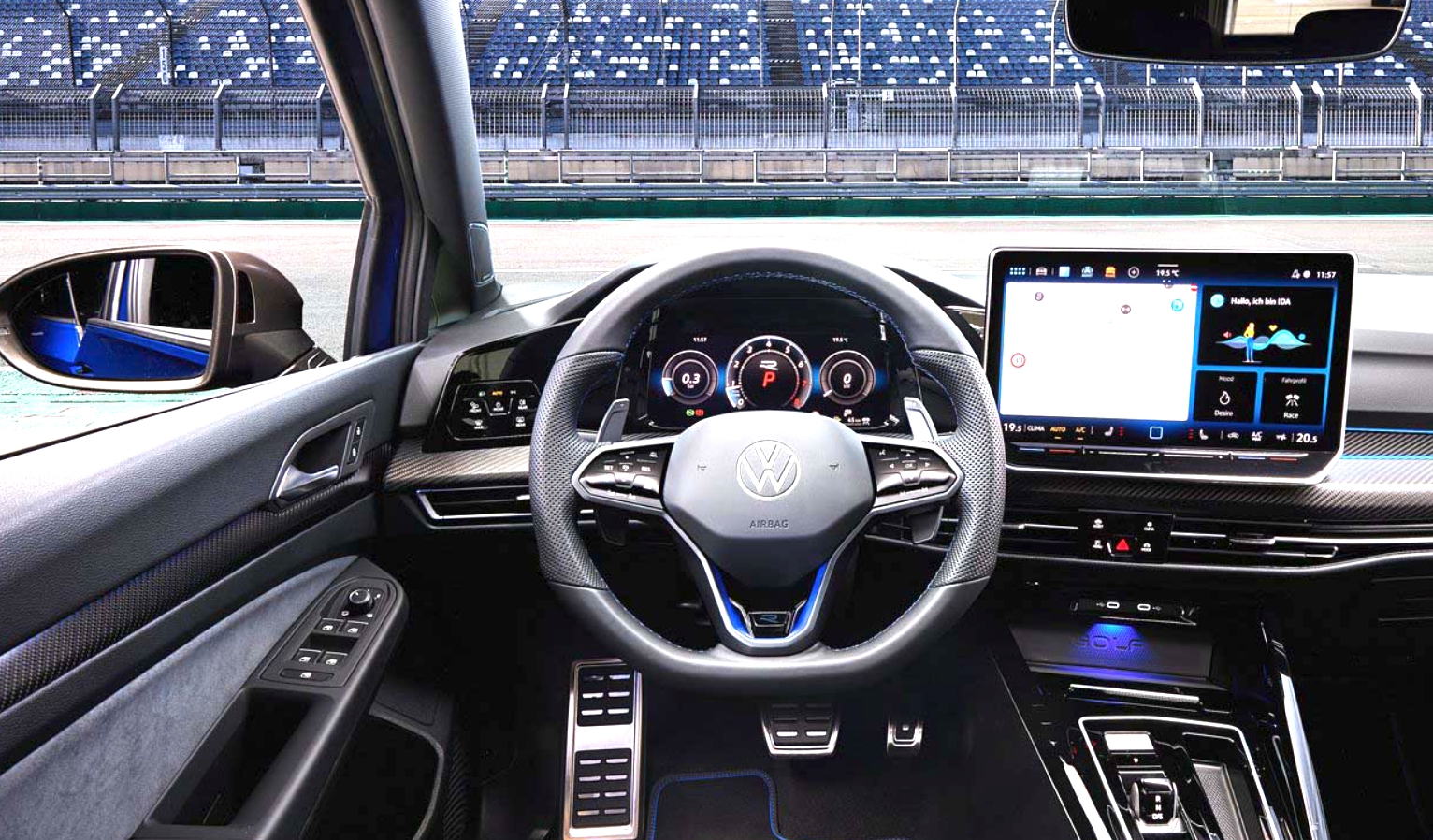 폭스바겐- 골프-(MK8.5)-
GTI- GTE,-전기차 - 독일, 해치백-2025