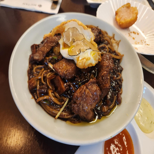 스테이크트러블짜장면