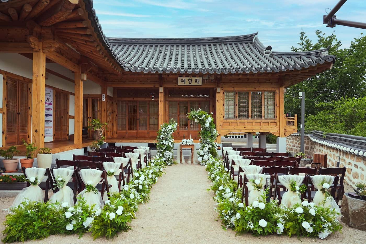 서울 무료 웨딩홀 &lsquo;피움서울&rsquo; 오픈! 예비부부 필수 정보 총정리