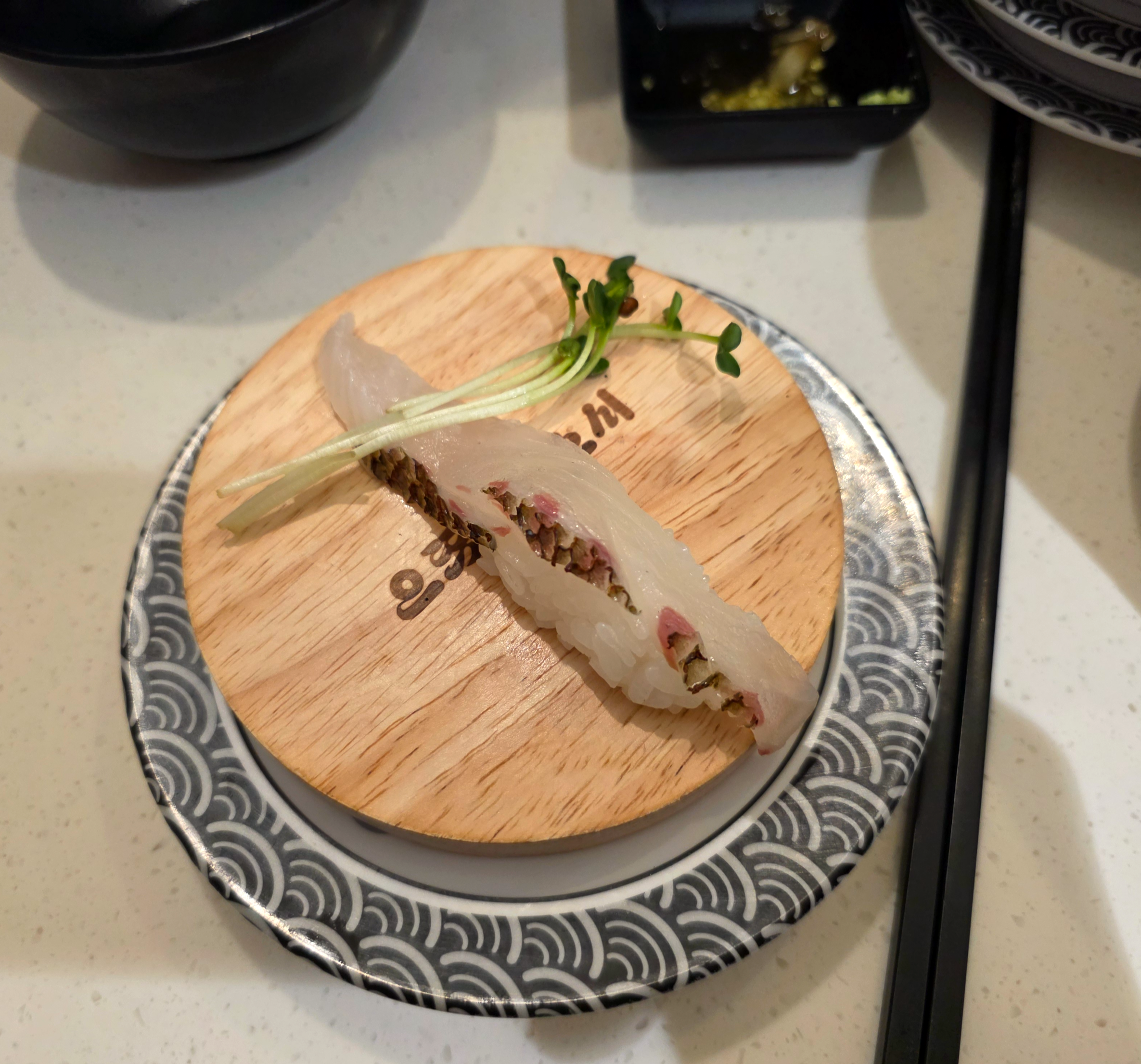 압구정회전초밥음뜸스시