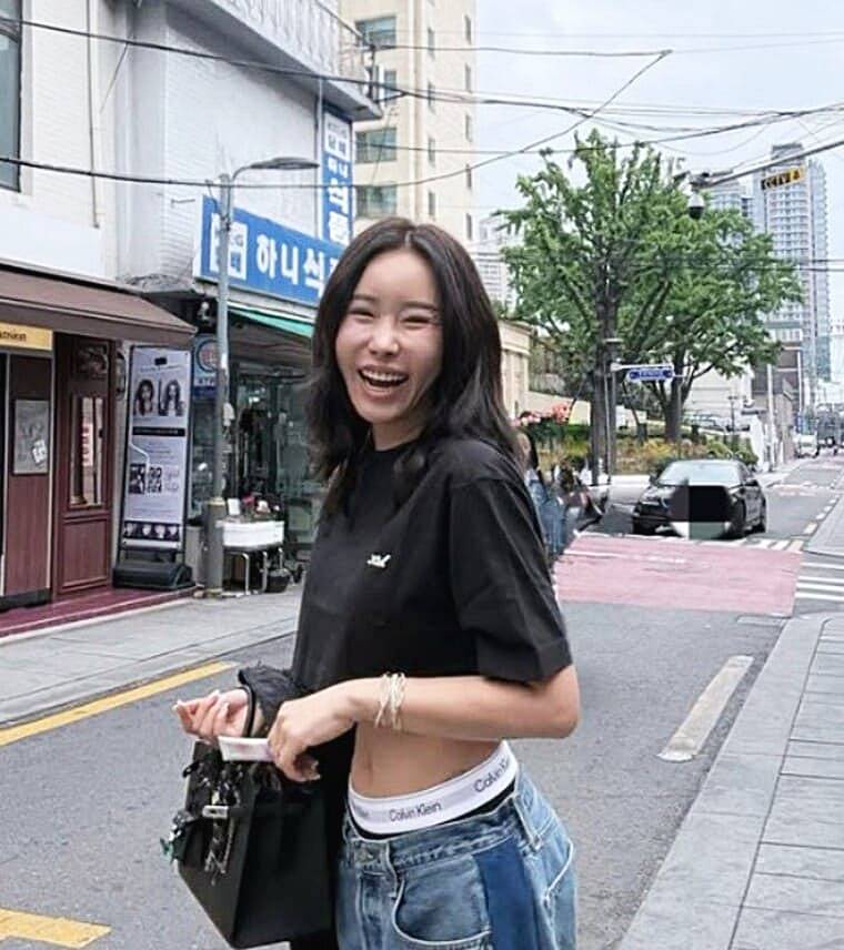 1세대-인플루언서-이주희-아브-컬렉션-대표
