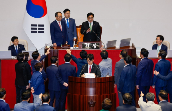 “필리버스터란? 뜻부터 민주당·국힘당 사례, 최장시간 기록까지 완전 정리”