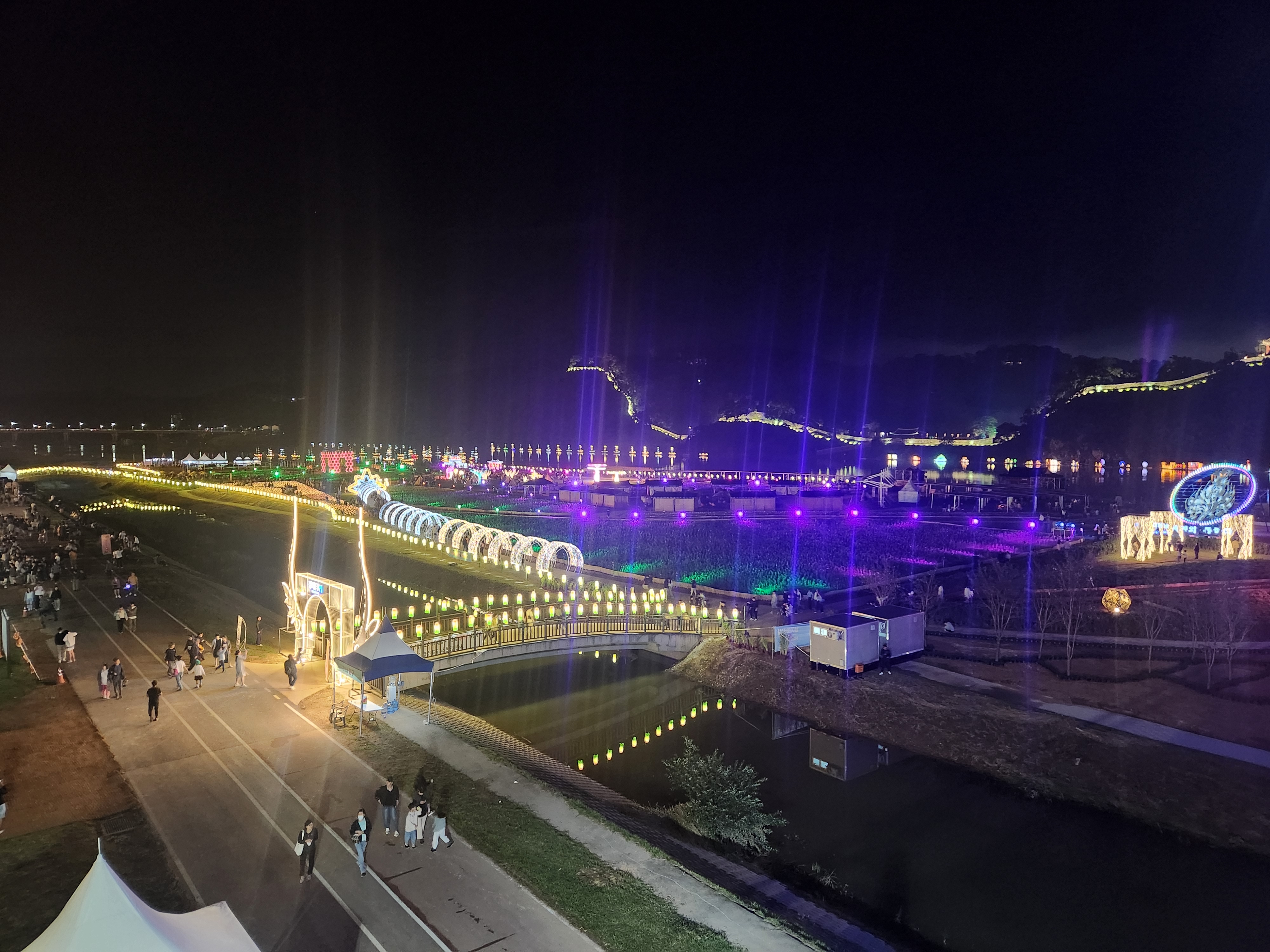 금강교에서 바라보는 미르섬 전경