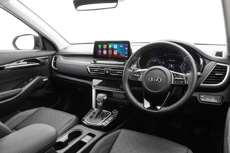 기아 셀토스 내부사진