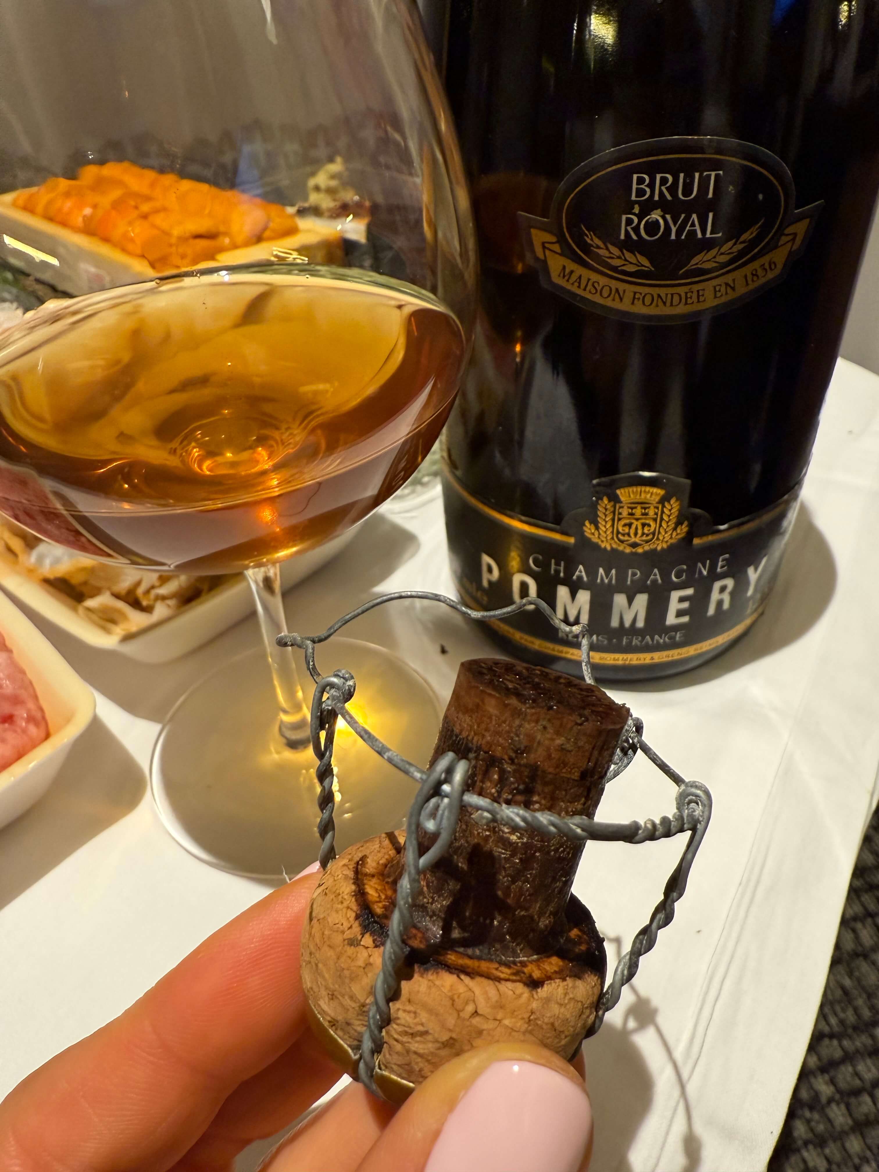 Pommery Brut Royal (1990s–early 2000s Release), Champagne, France๏ฝ๋ฝ๋ฏ๋ฆฌ ๋ธ๋คผ ๋ก์ (1990๋
๋~2000๋
๋ ์ด๋ฐ)