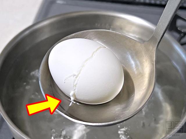 깨진 달걀 흰자 안터지게 삶는법