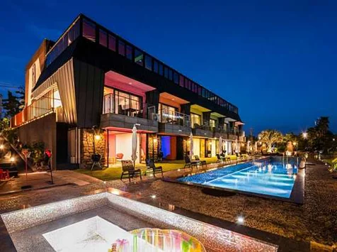 블랙랜드레이스 수영장&풀빌라펜션