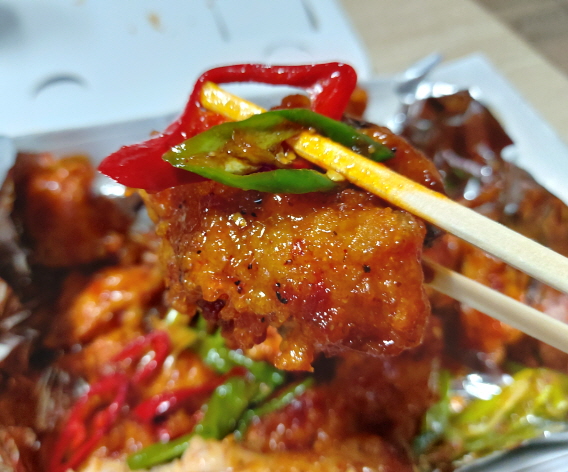 BBQ 황올한 깐풍치킨