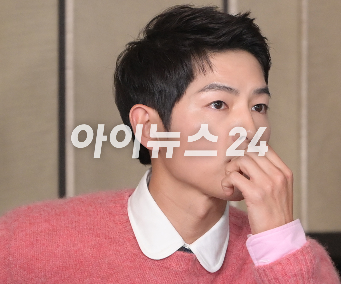 배우 송중기가 17일 오후 서울 여의도동 페어몬트 엠버서더호텔에서 열린 JTBC 새 금토일 드라마 '재벌집 막내아들' 제작발표회에 참석하고 있다. [사진=정소희 기자]