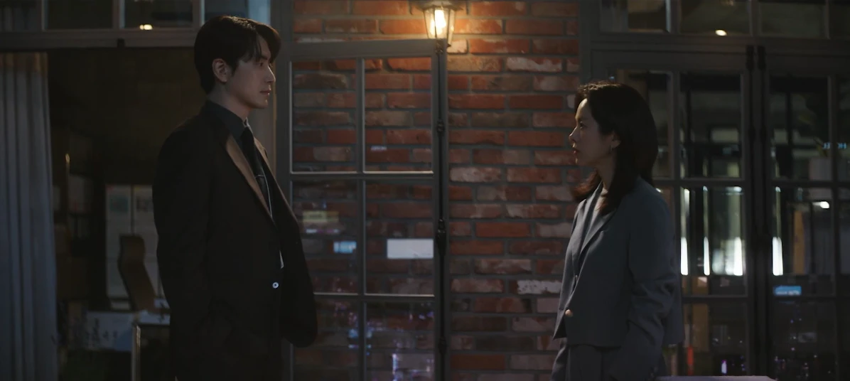 회식 후 회사에 안왔다는 거짓말을 추궁하는 한지민