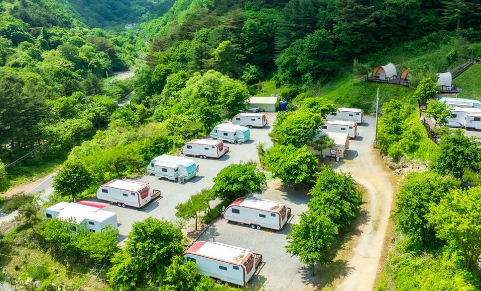 가평 명지산 카라반 글램핑장 (프리미엄 카라반)
