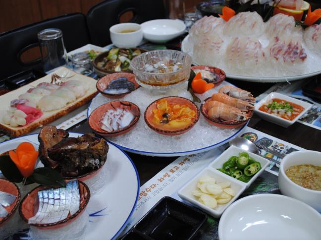 제주 서귀포 맛집 베스트 현지인추천 제주여행 형제도식당 나운터횟집 고집돌우럭 미영이네 희신이네 양혜란식당 천짓골 국수바다 용림식당 순천미향 오는정김밥