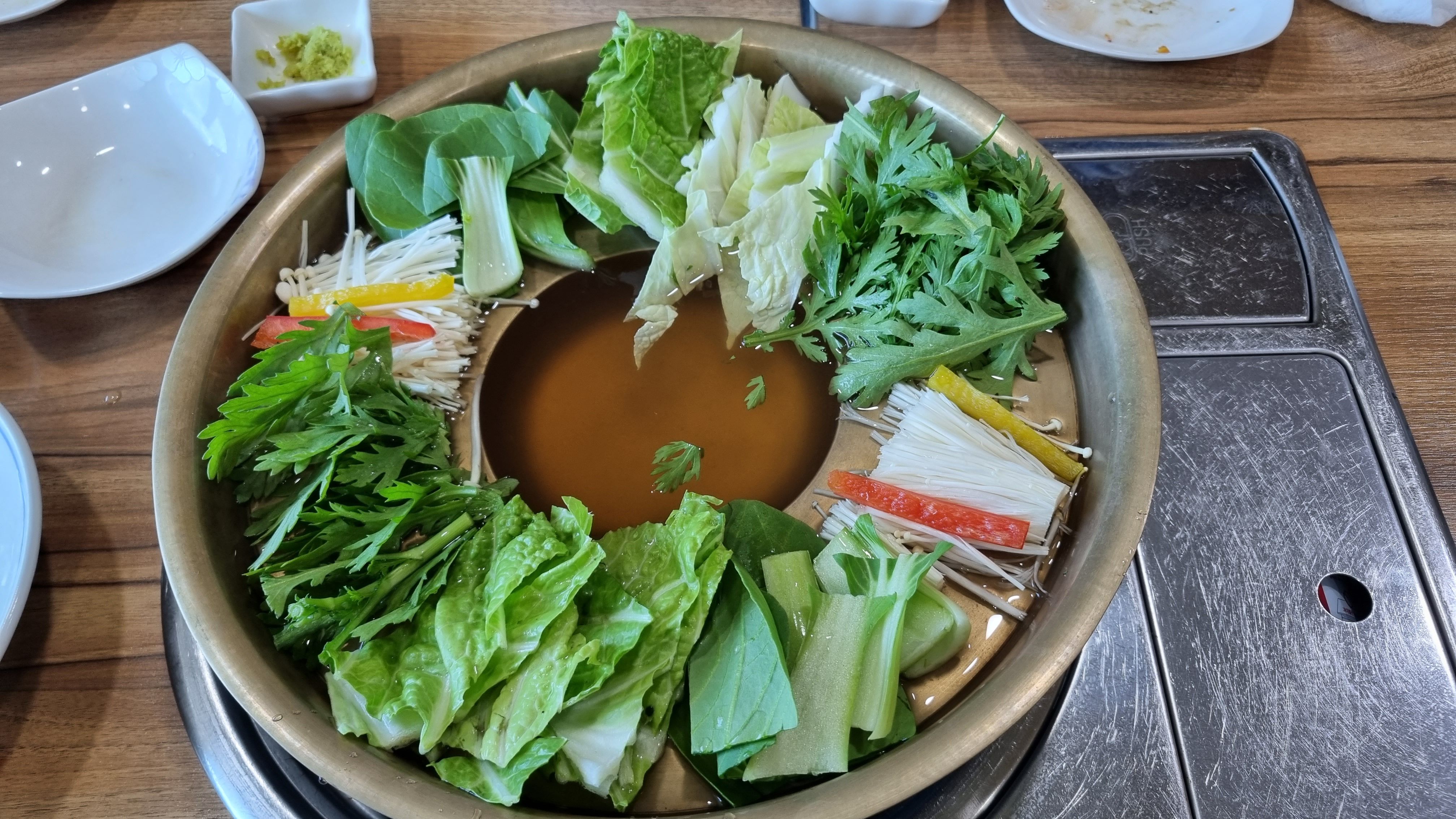 꿩 샤브요리 야채 및 육수