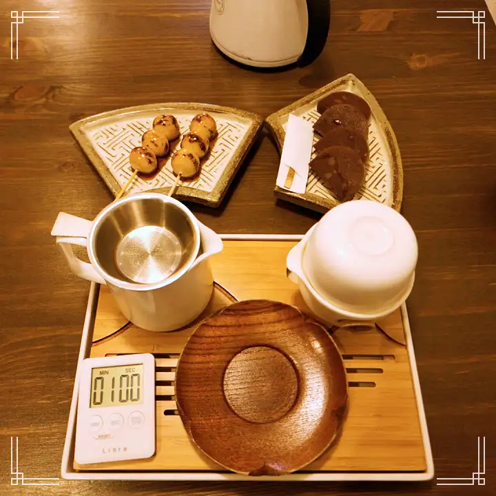 홍차 녹차 당고 양갱 모나카 디저트 특별한 인연이 있는 동양식 찻집 카페 포항 구룡포 일본인 가옥 거리 맛집