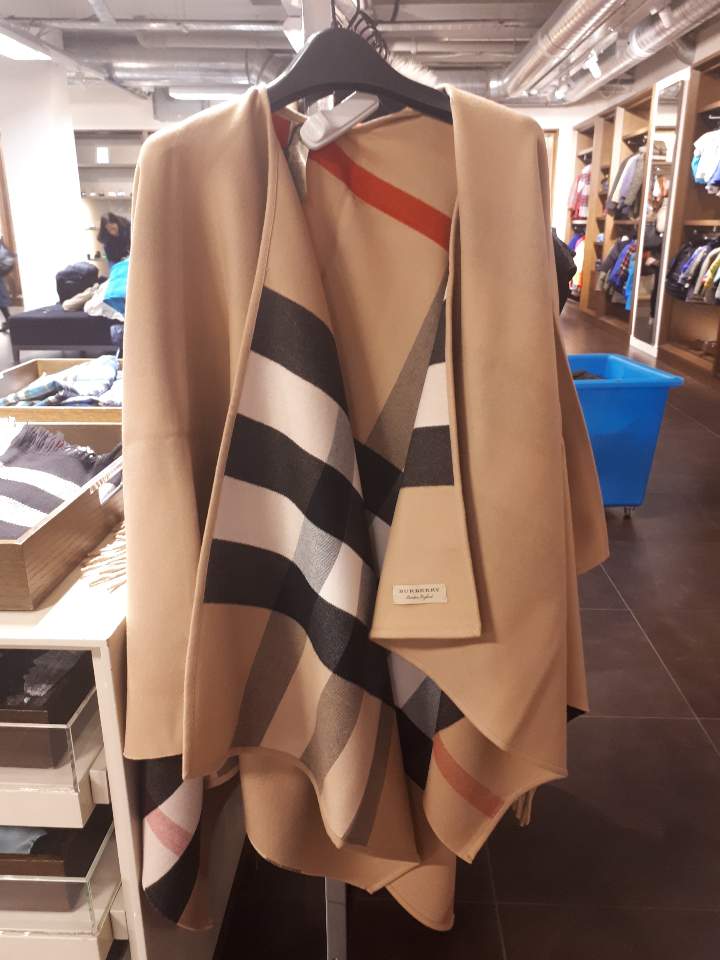 버버리 리버서블 울 판초 / 40294061 40255171 40294051 40294041 e