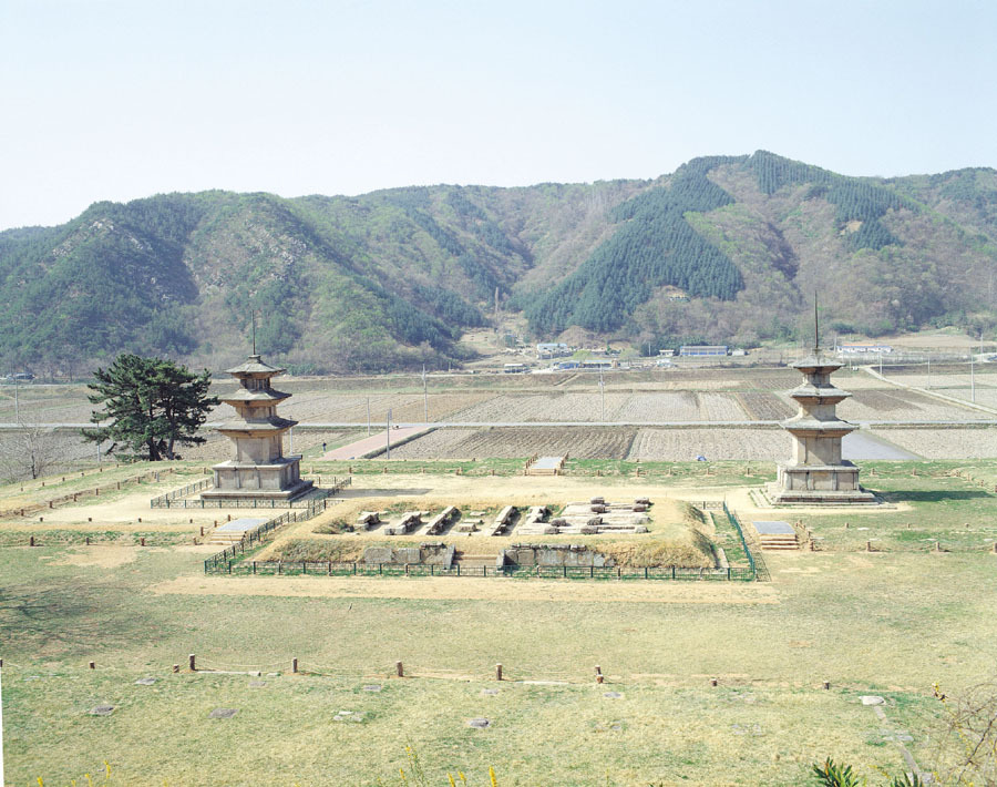 감은사지 동·서 삼층석탑