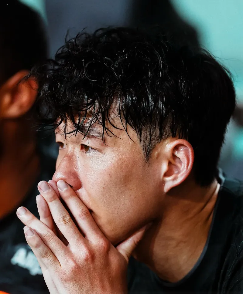 손흥민, 손흥민 고별전, 토트넘, 손흥민 토트넘, 손흥민 이적, 손흥민 눈물, EPL 득점왕, 손흥민 마지막 경기, 손흥민 레전드, 서울월드컵경기장, 손흥민 교체, 손흥민 카드오브아너, 손흥민 토트넘 기록, 손흥민 업적