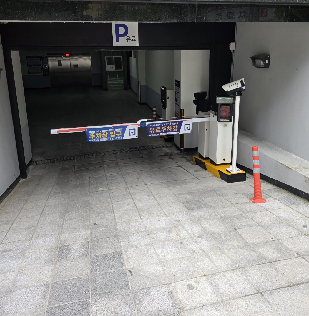 주차장은-100%-무인운영-가능합니다.
