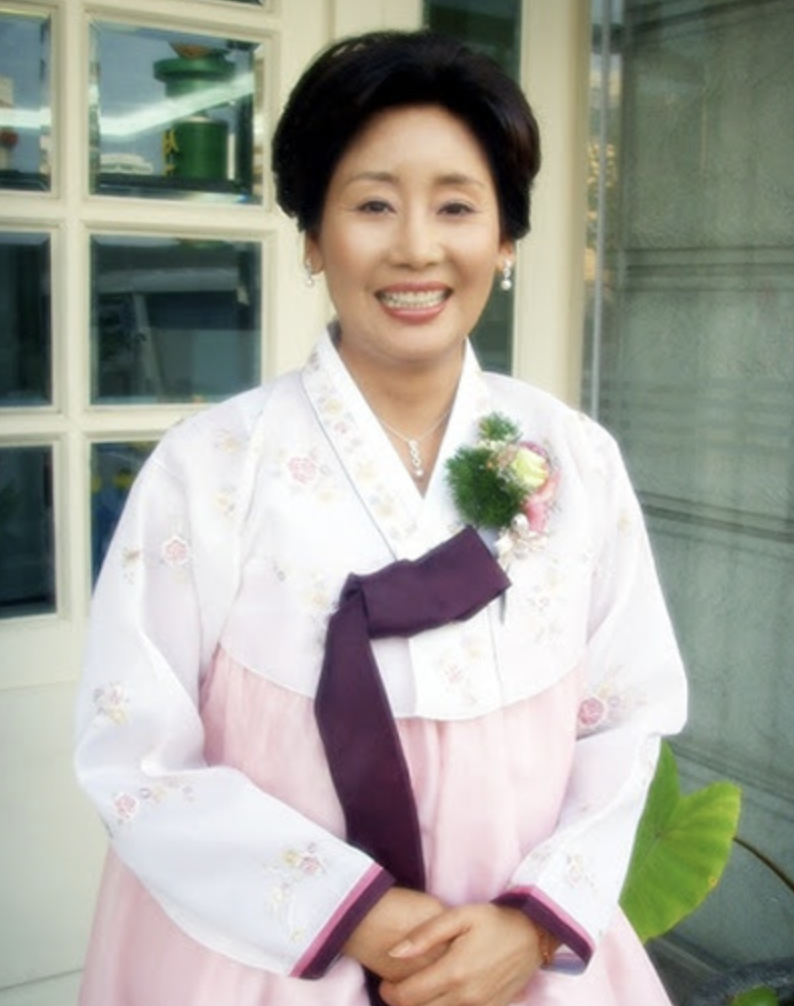 홍여진 한복