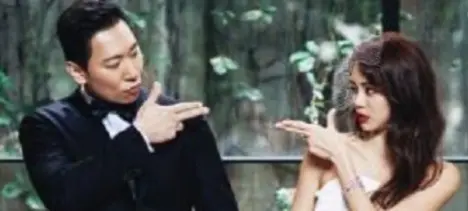 안현모 라이머 포즈 사진