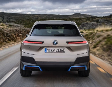 BMW iX