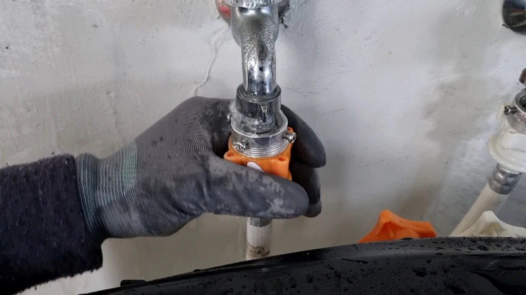 세탁기 호스 분리 모습