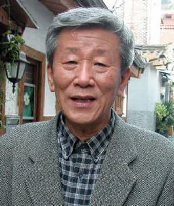 조세희의 '난장이가 쏘아올린 작은 공'