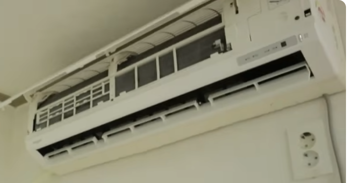 벽걸이 에어컨 내부 필터 제거 사진