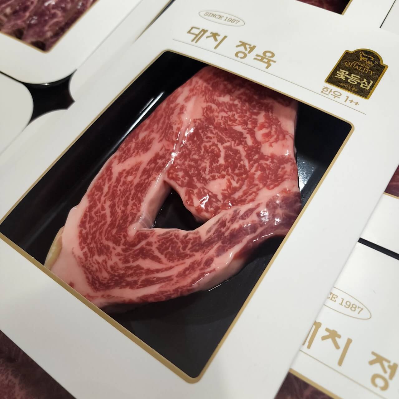 토밥즈 토요일은 밥이 좋아 한우 정육식당 47년 전통 강남 맛집
