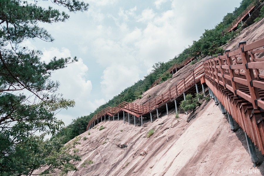용궐산