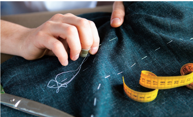 의복&middot;가죽&middot;모피수선원-하는일-업무환경-되는법-학과-전망