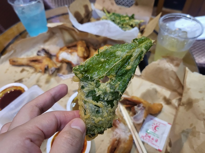 전남 고흥시장점 촌닭이두마리 똥집튀김 깻잎튀김