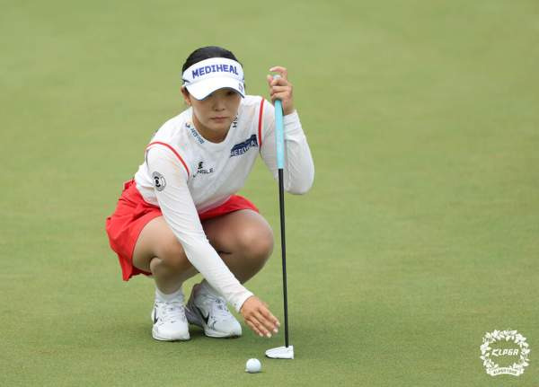 이다연 역전 우승 오로라월드 챔피언십 우승상 KLPGA 통산 10승 대기록 및 2026 시즌 우승자 명단 총정리