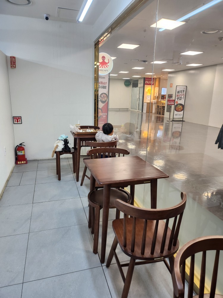 매장 내부 좌석