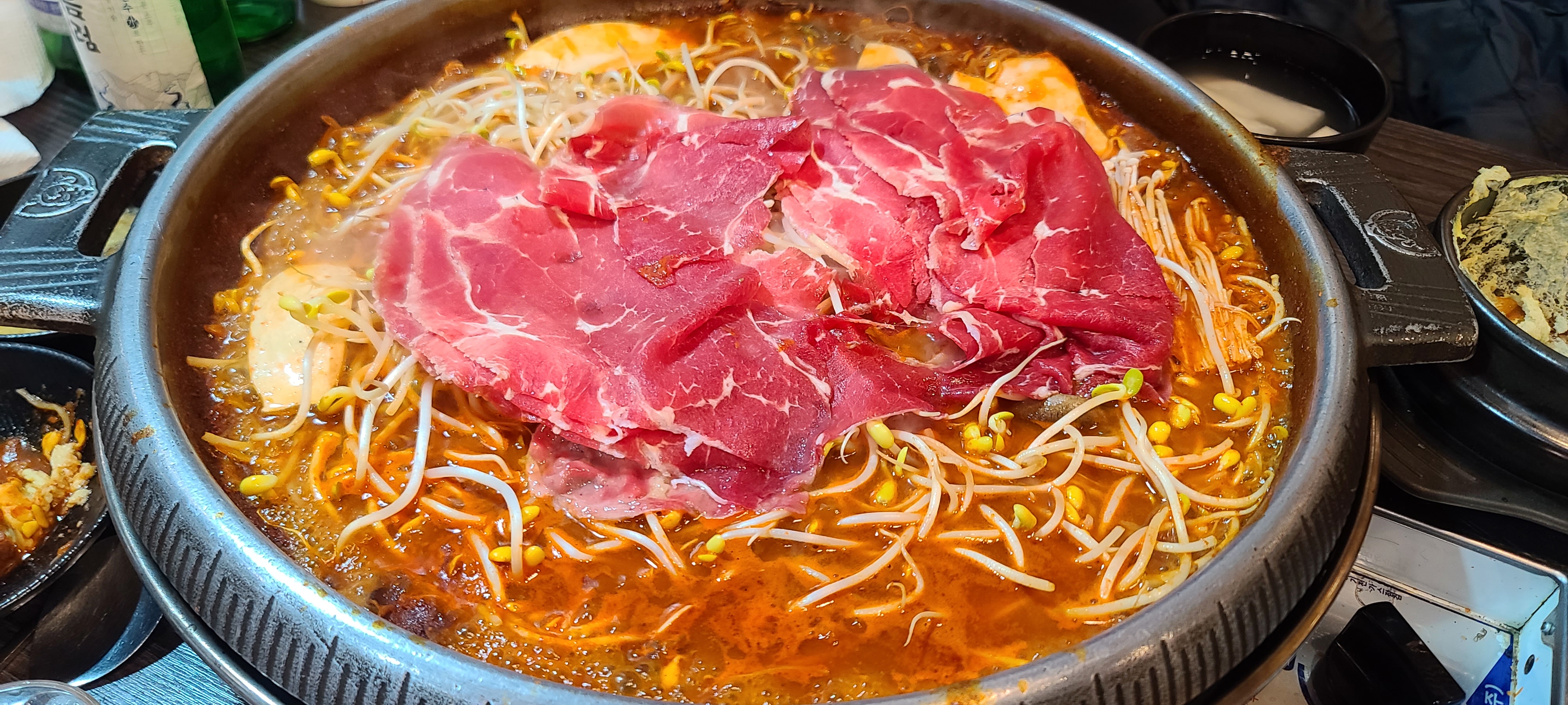 백년불고기물갈비 야탑점 야탑맛집 성남맛집 야탑역맛집 메뉴판 밑반찬 산더미 소물갈비 얼큰한맛 시원한맛 소고기 고기추가 보양식