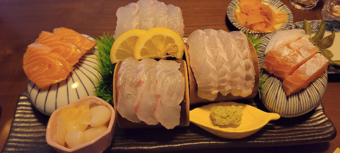 이자카야미츠