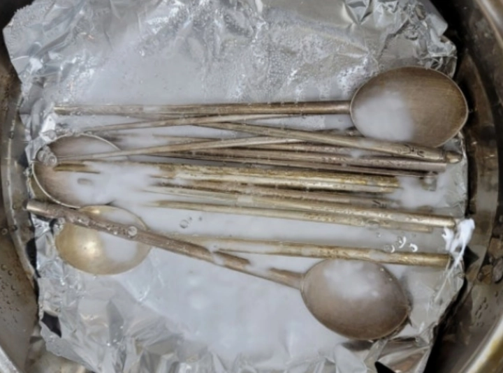 은수저-닦는-법-베이킹소다