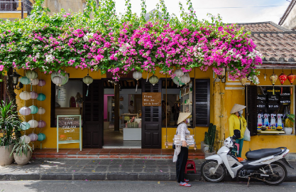 동남아의 한 카페 전경