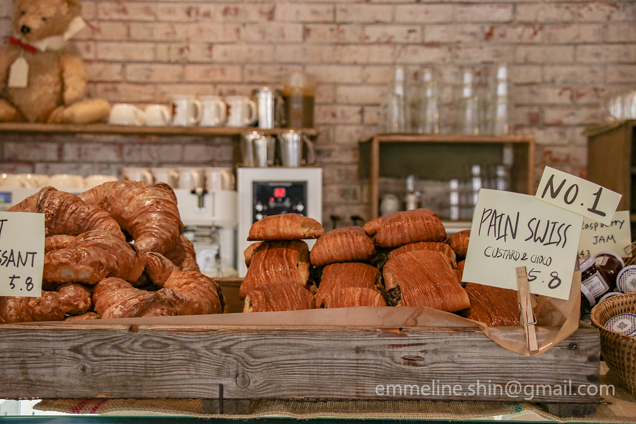 용산 베이커리카페답게 다양한 빵을 맛볼 수 있었습니다.